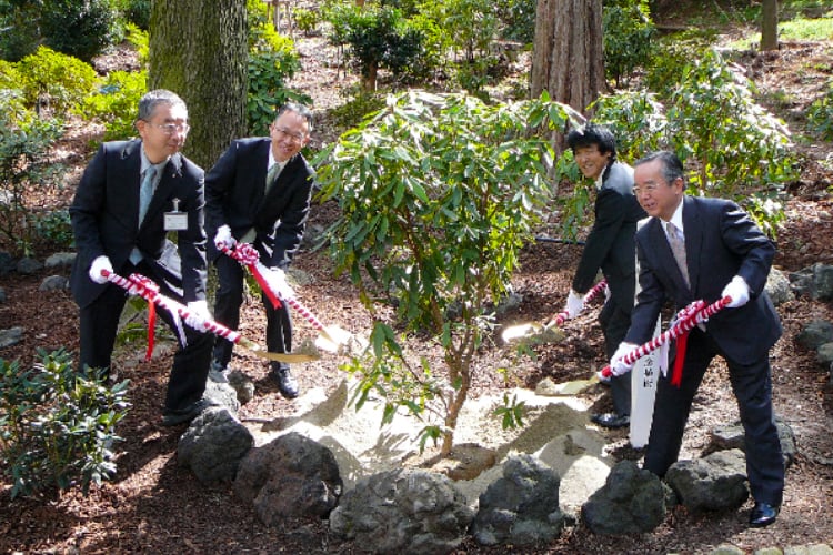 植樹式の様子